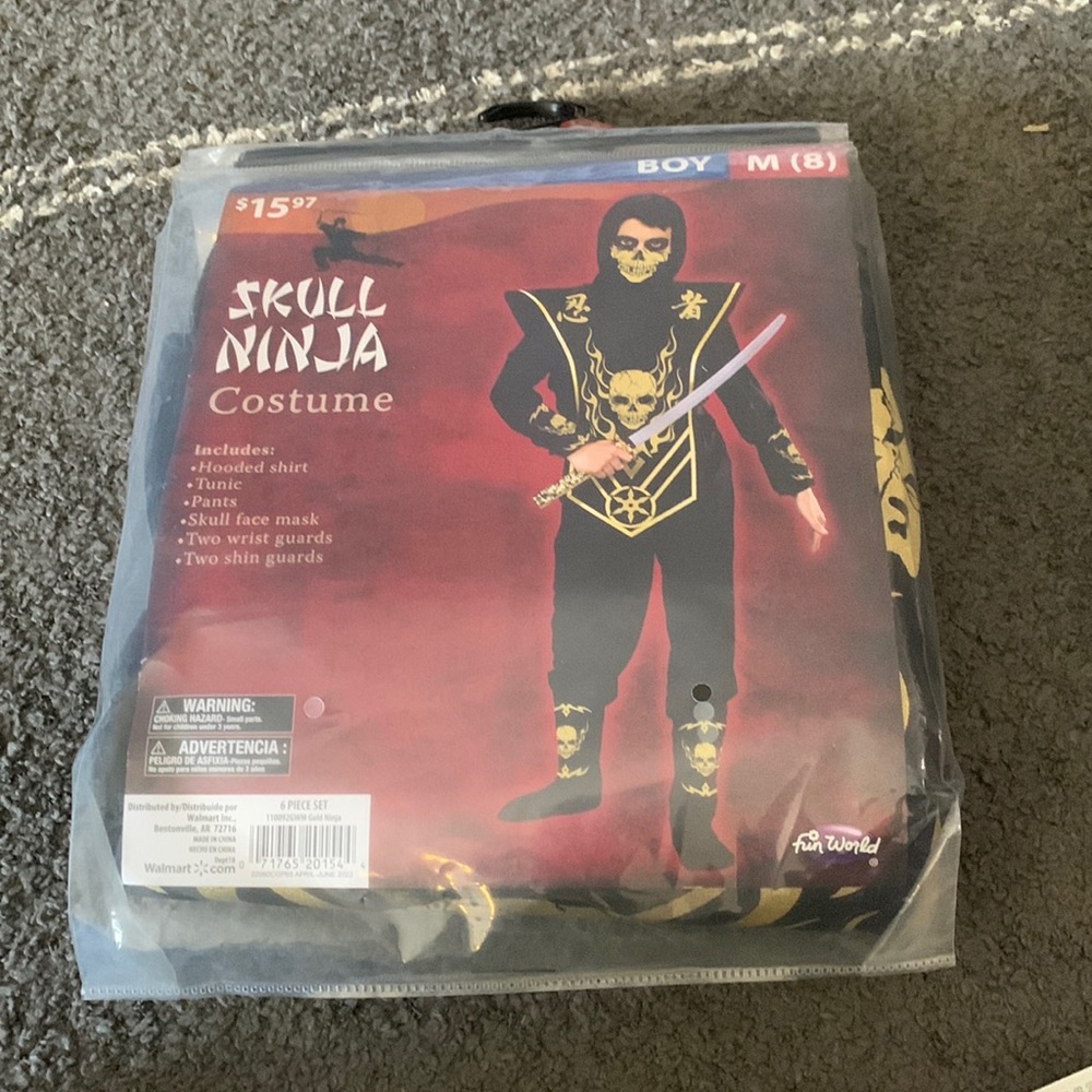 Brand new / Skull Ninja Costume boys M(8)